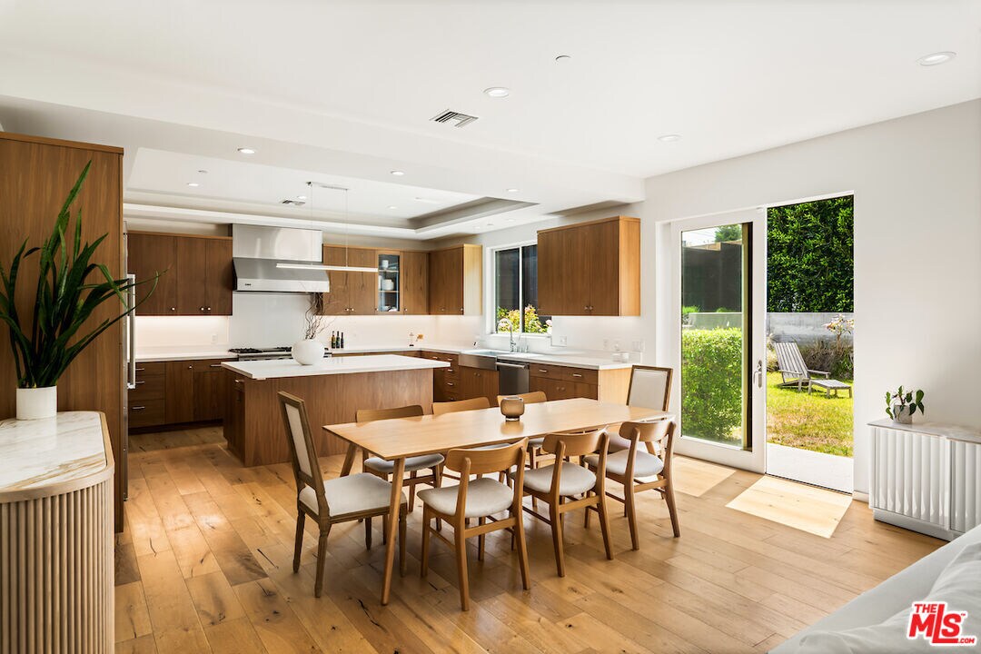 Foto principal - 11328 Charnock Rd