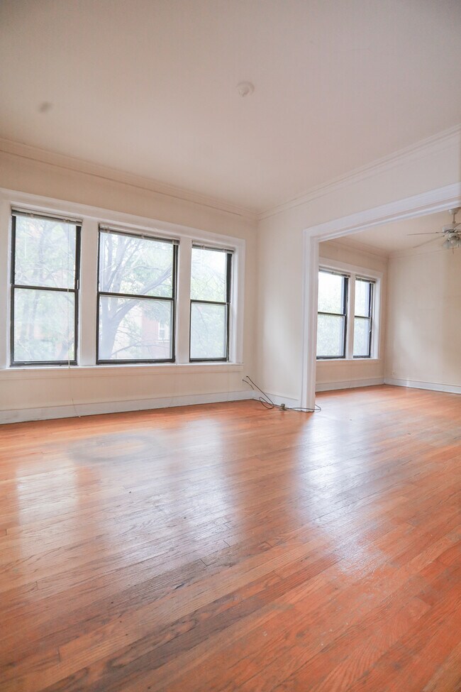 Foto del edificio - 5113 N Glenwood Ave