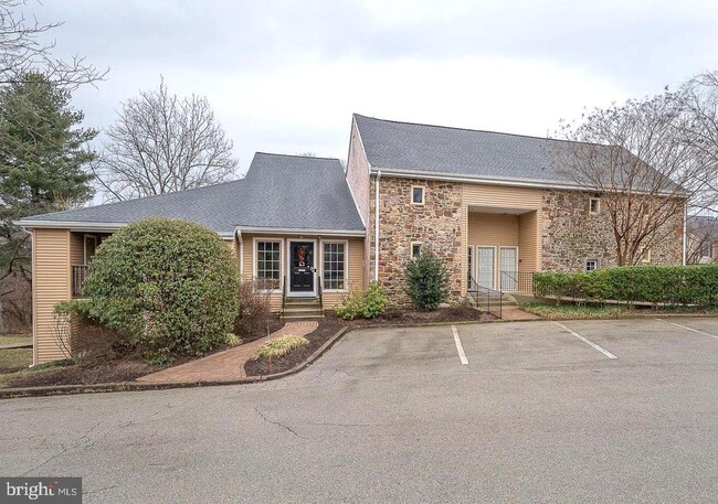 Building Photo - 61 Ramsgate Ct