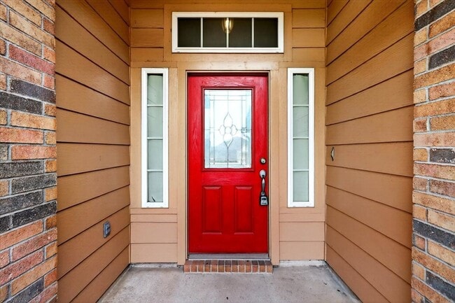 Building Photo - 6018 Tapestry Dr