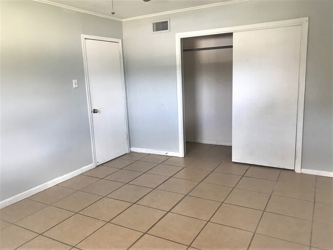 Foto del edificio - 4119 Common St