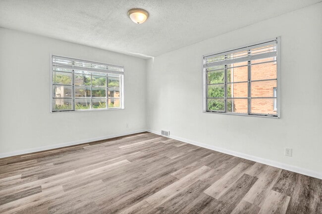 Foto del edificio - 1787 Tanglewood Dr