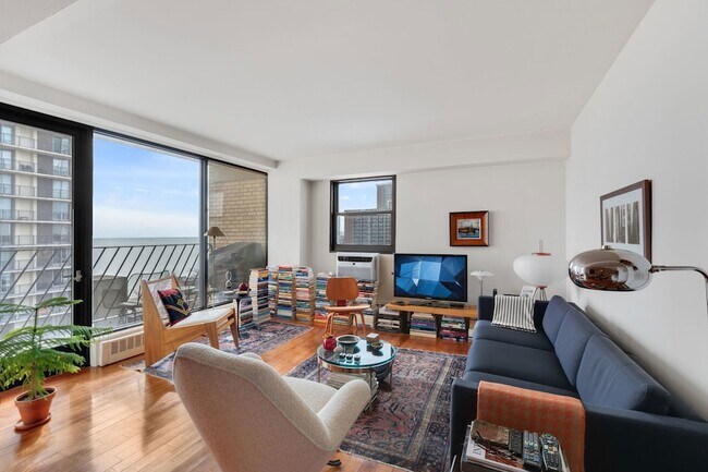 Foto del edificio - 6030 N Sheridan Rd