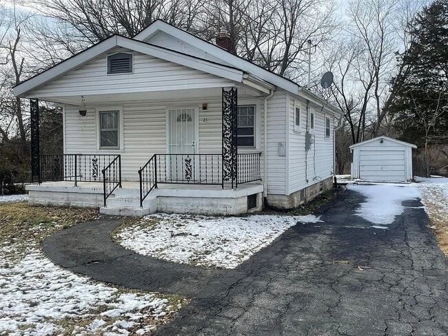 Building Photo - 21 S Schlueter Ave