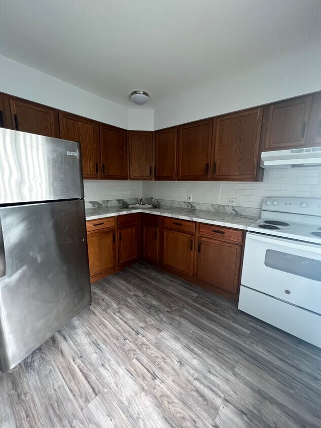 2509 24th St Unit 3, North Chicago, IL 60064 Condo for Rent in North