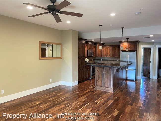 Building Photo - 3 br, 3 bath House - 13372 Alexis Drive