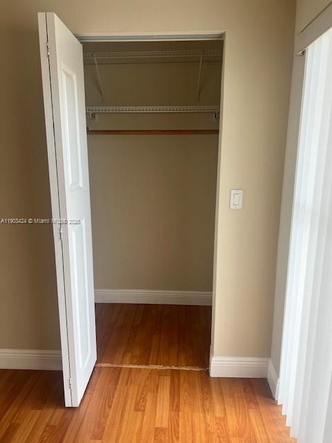 Building Photo - 2630 W 76th St