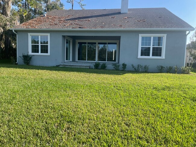 Building Photo - 5671 Summit View Dr