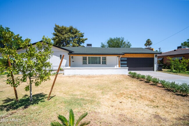 Foto del edificio - 4028 E Edgemont Ave