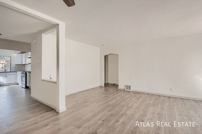 Foto del edificio - 2365 Fulton St