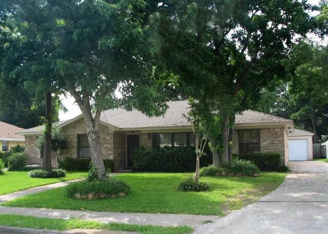 Primary Photo - 1102 El Dorado Blvd