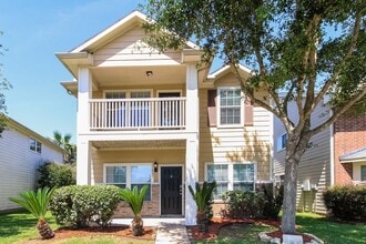 Building Photo - 11823 Princess Garden Way