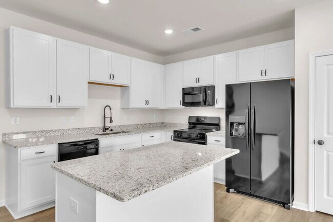 Foto del edificio - New Construction 3BR/2.5BA Townhome with Loft in Downtown Travelers Rest