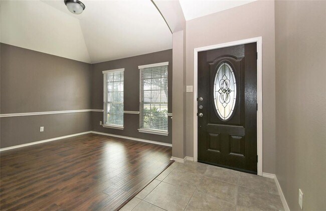 Foto del edificio - 2411 Oakland Valley Dr