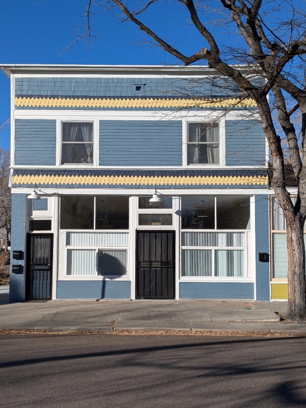 Foto del edificio - 4301 Yates St