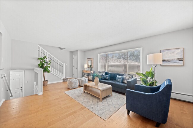 Foto del edificio - 12820 Willow Ln