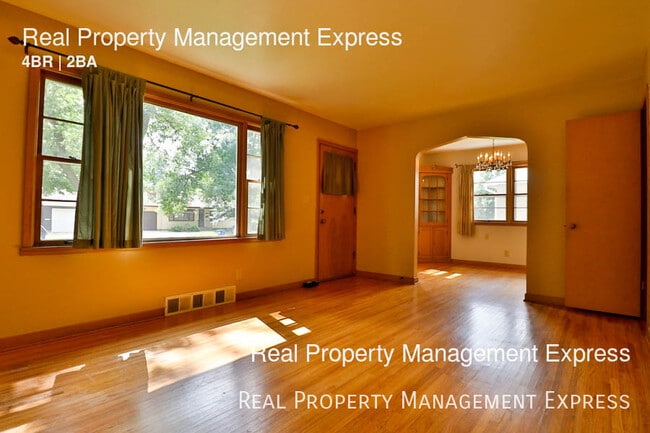 Building Photo - Beautiful 4 bedroom 2 bathroom single fami...