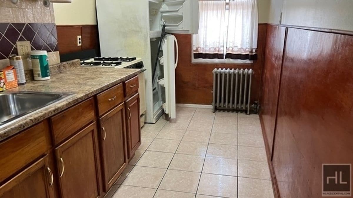 XL LARGE ROOM FOR RENT BROOKLYN AVENUE/ P... - XL  LARGE ROOM FOR RENT BROOKLYN AVENUE/ P...