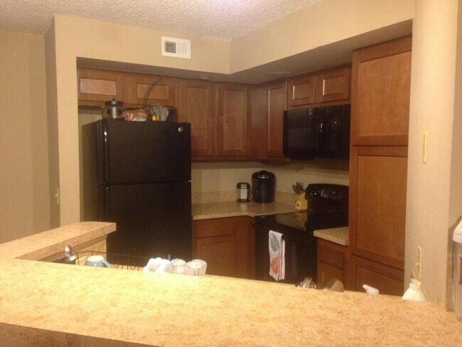 Foto del edificio - 1401 Village Blvd