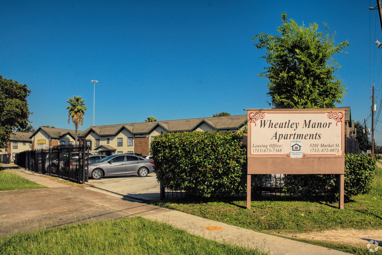 Building Photo - Wheatley Manor Apartments