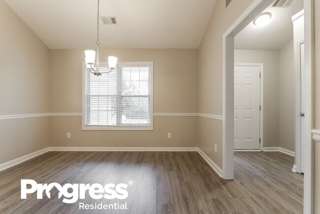 Building Photo - 963 Laurel Green Ln NE