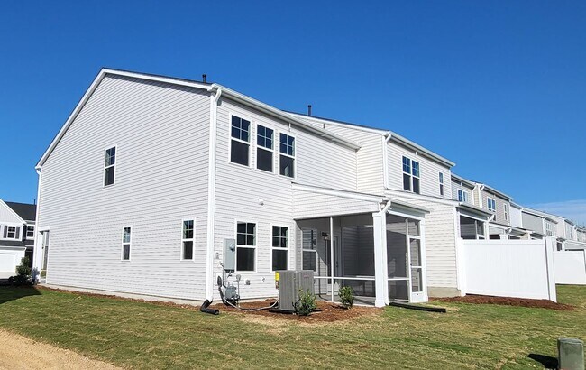 Foto del edificio - 151 Tumbling Rock Way