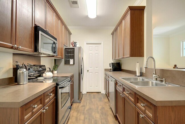 Foto del edificio - 148 Golfview Ln