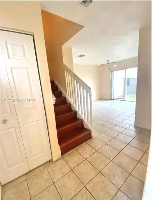 Foto del edificio - 2088 NE 167th St
