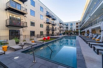 Building Photo - 4315 S Congress Ave