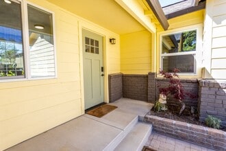 Building Photo - 16 Adeline Way Building Photo - 16 Adeline Way