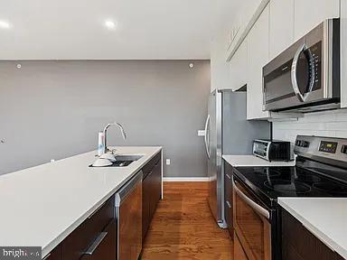 Foto del edificio - 820 E Thompson St