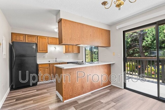 Building Photo - 5660 SW 180th Ave