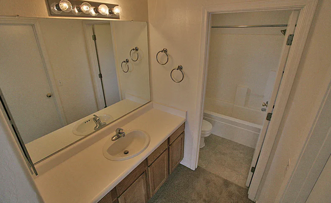 Foto del edificio - 14933 W Caribbean Ln
