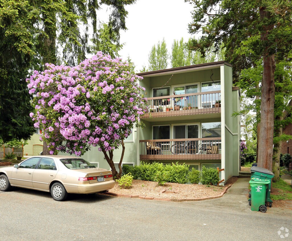Primary Photo - Twin Cedars Apartments