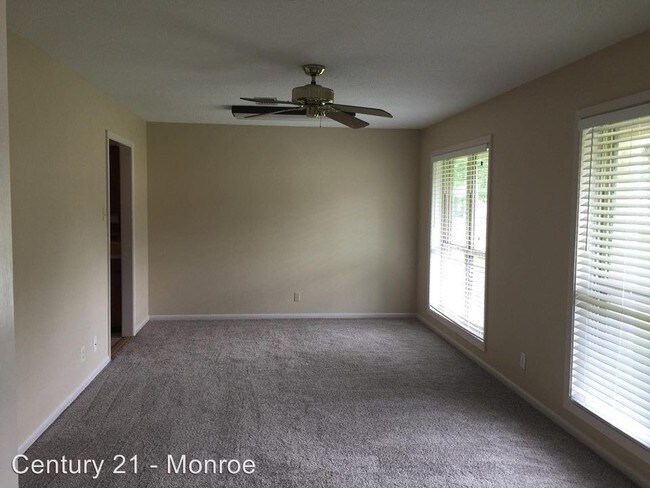 Building Photo - 3 br, 2 bath House - 40 Fair Oaks Drive