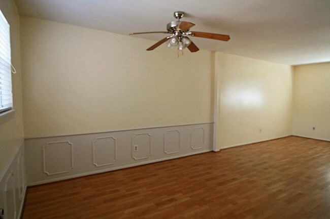 Building Photo - 8315 La Roche Ln
