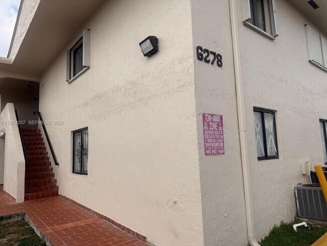 Foto del edificio - 6278 W 22nd Ct