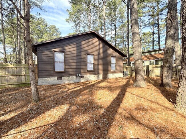 Building Photo - 632 Dowfield Dr