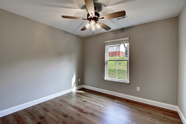 Building Photo - 2132 Haystack Cir