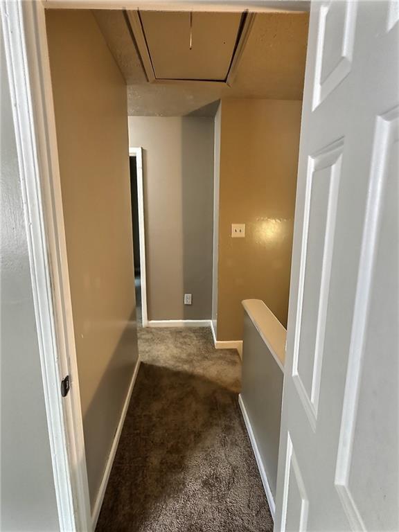 Foto del edificio - 7066 Oakhill Cir