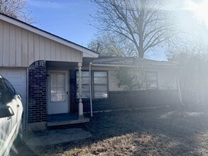 Building Photo - 1220 Mcdonald Dr