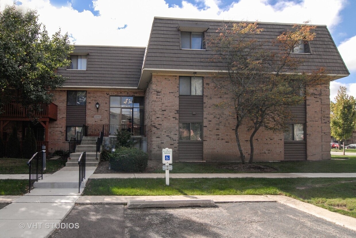 1895 Tall Oaks Dr Unit 2506, Aurora, IL 60505 Condo for Rent in