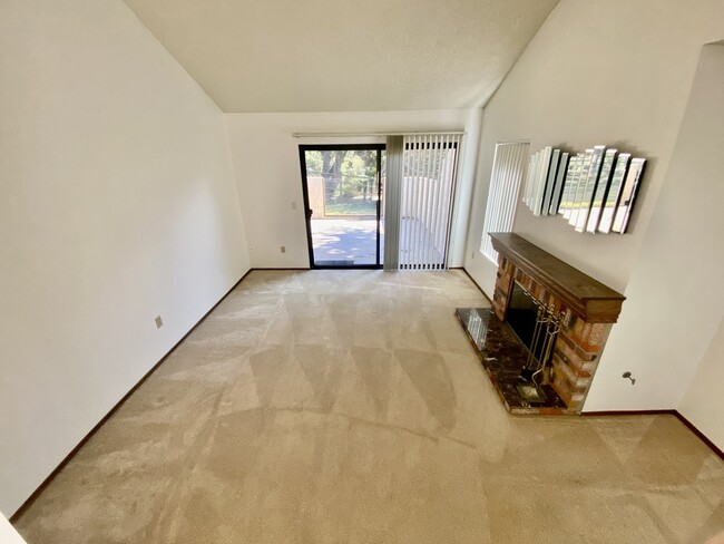 Building Photo - 836 Coriander Ct