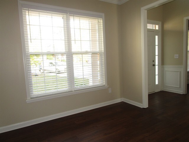 Building Photo - 916 Swallowtail View