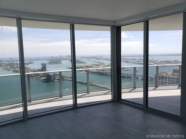 Foto del edificio - 488 NE 18th St