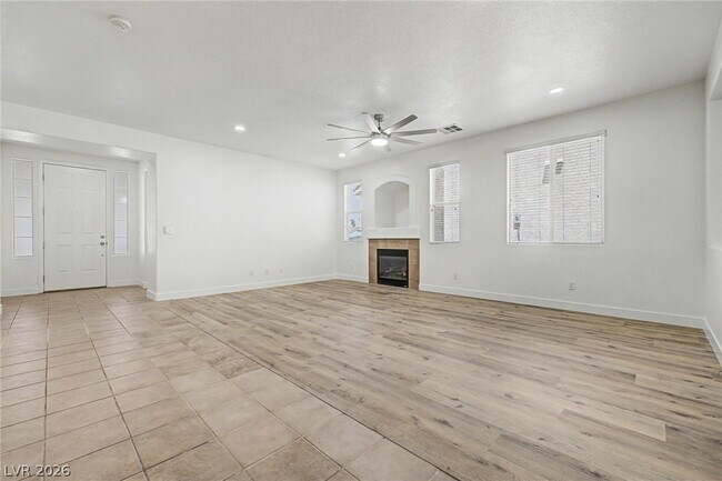 Building Photo - 835 Entrada Ridge Ave