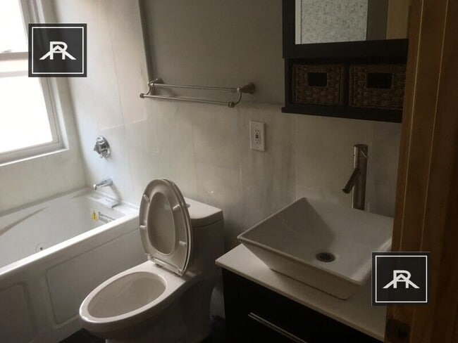 Photo - 6 bedroom in Brookline MA 02446 Apartment