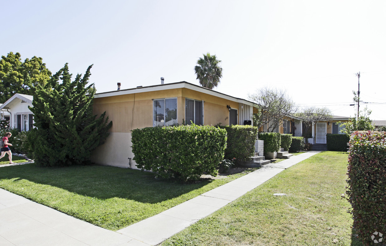 Primary Photo - Campus Avenue Apartments