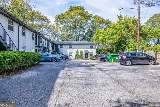 Foto del edificio - 351 Cherokee Ave SE