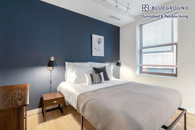 Foto del edificio - 733 15th St NW